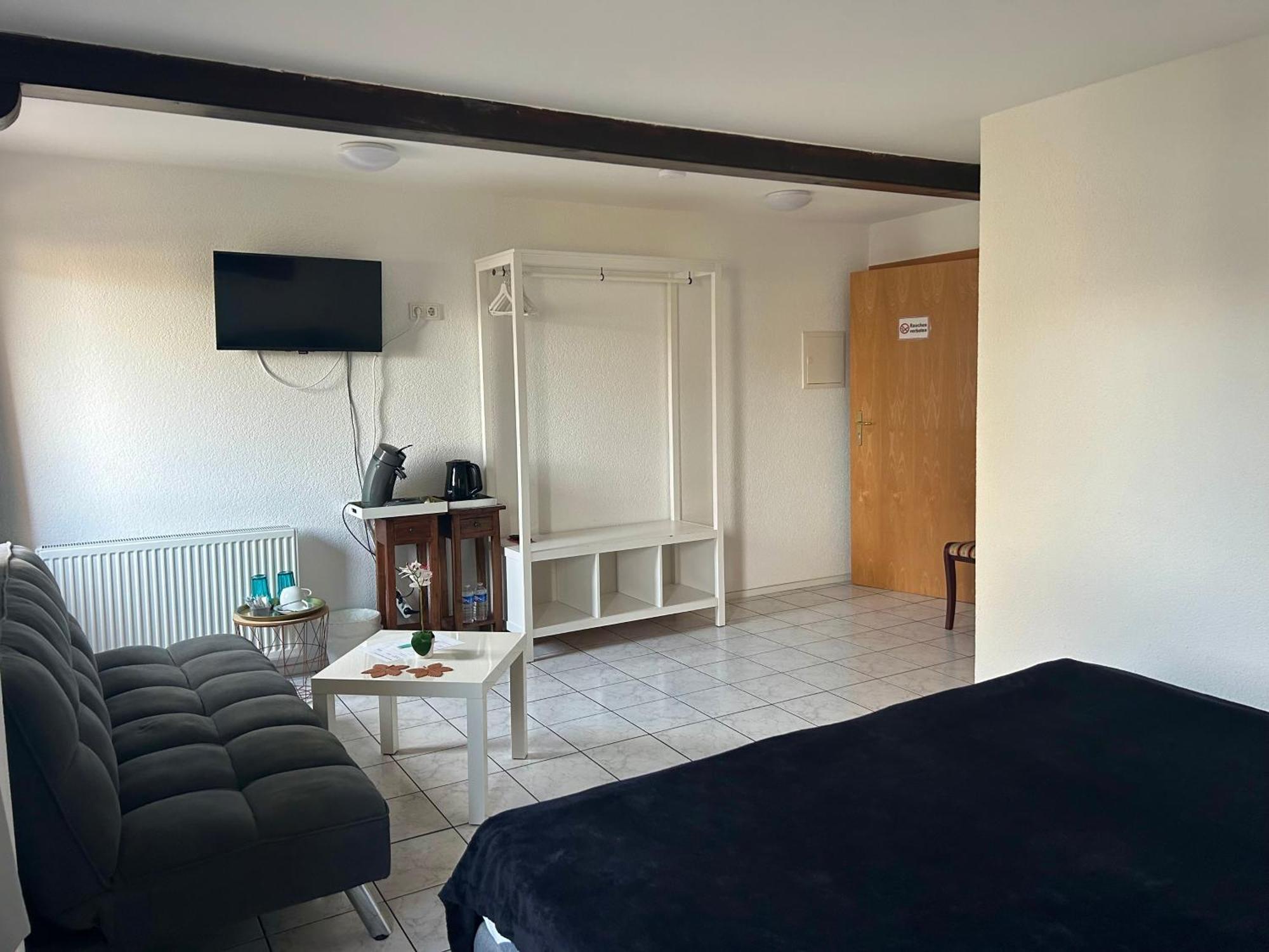 Mikroapartments Klarenthal Saarbrucken Bagian luar foto