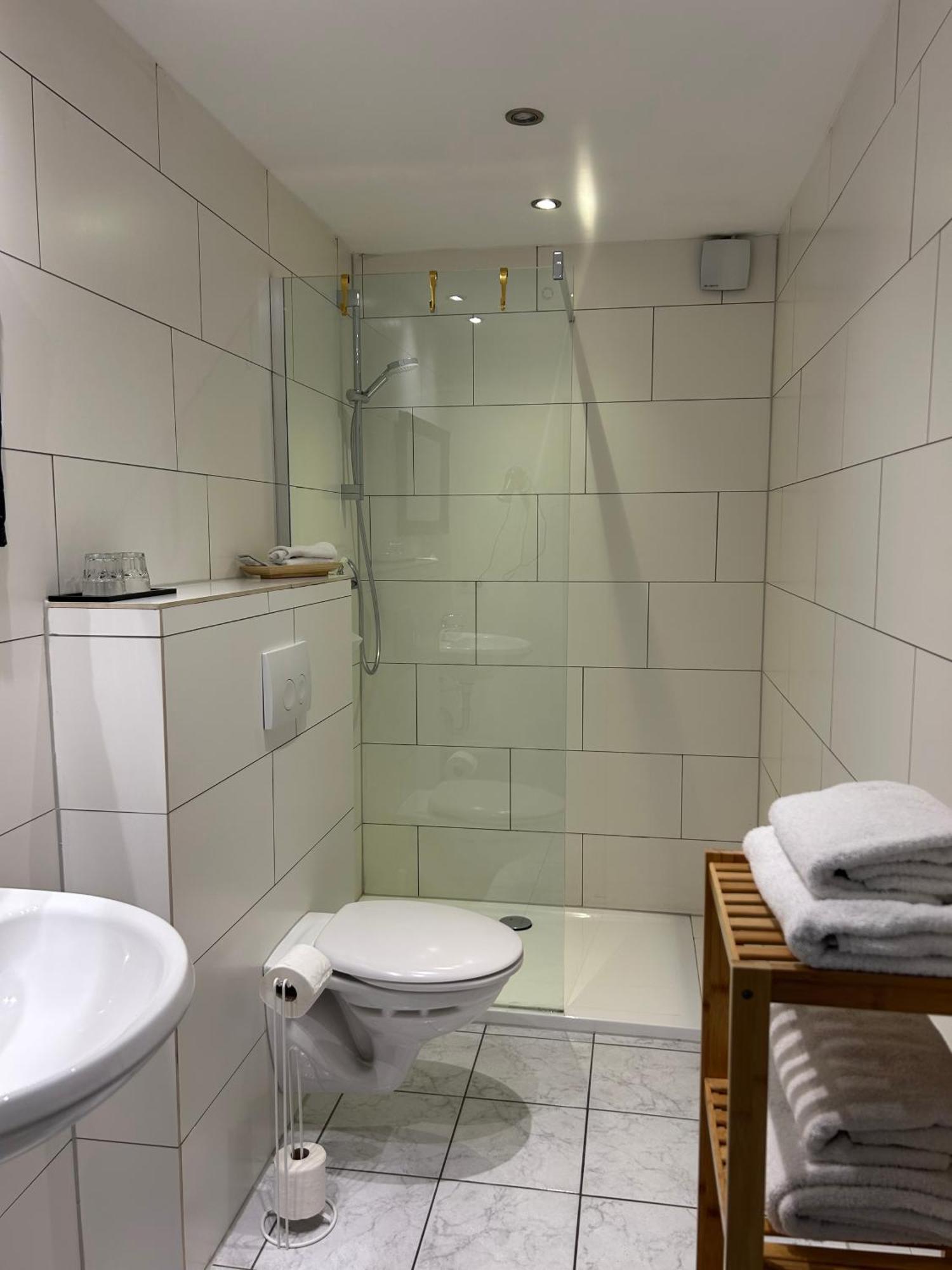 Mikroapartments Klarenthal Saarbrucken Bagian luar foto