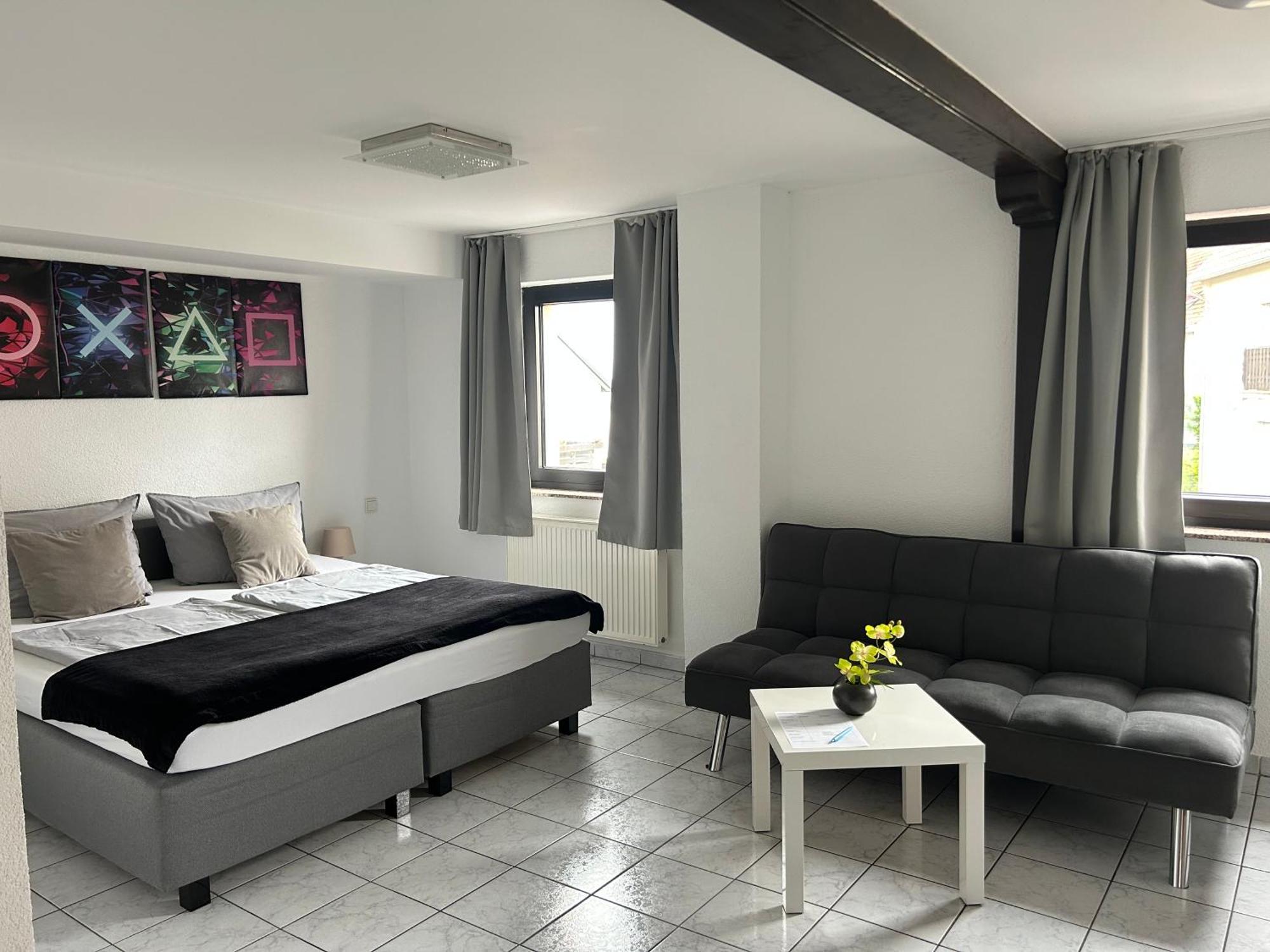 Mikroapartments Klarenthal Saarbrucken Bagian luar foto